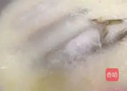 Illustration of how to make small yellow croaker and shredded radish soup 12