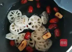 Red Dates and Lotus Root Soup (Nourishing Yin and Moisturizing) Illustration of how to replenish qi and blood in the lungs 4