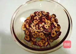 Brown sugar and jujube steamed buns Illustration of how to do it 1