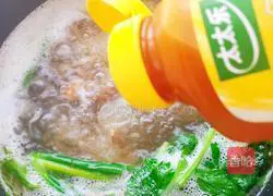 Illustration of how to make fish head and tofu soup 14