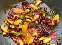 Illustration of how to make spicy crayfish for midnight snack 9