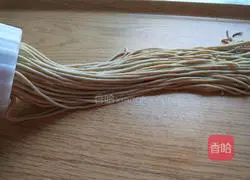 Illustration of how to make Zhangjiakou's special delicacy oatmeal noodles 10