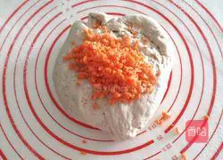 Illustration of how to make Swiss roll steamed buns 7