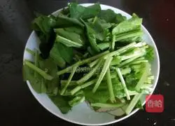 Illustration of how to make spinach and egg soup 2