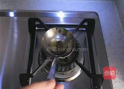 Illustration of how to make coir raincoat cucumber 11