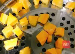 Illustration of how to make sunflower steamed buns 2