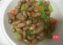 Illustration of how to make cold celery and peanuts 15