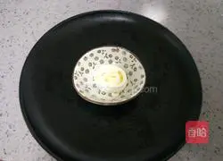 Illustration of how to make gold and silver steamed buns 12
