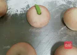 Illustration of how to make apple and purple sweet potato buns 10