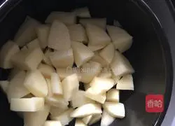 Tomato, potato and beef soup Illustration of how to do it 7