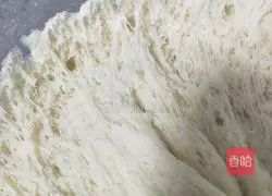 Illustration of how to make silver silk flower rolls 5