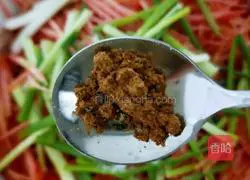 Illustration of how to make stir-fried shredded potatoes 16