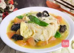 Illustration of how to make fungus and tomato noodle soup 11