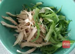 Illustration of how to make shredded chicken and bitter chrysanthemum in fat-reducing salad salad 4