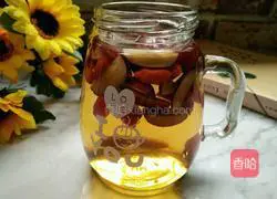 Illustration of how to make red dates and wolfberry health tea 7