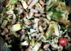 Illustration of how to make spicy peanut and Chinese cabbage 6