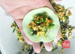 Illustration of how to make delicious colorful vegetarian dumplings 11