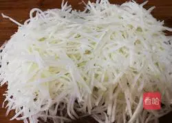 Illustration of how to make cold kohlrabi 3