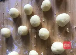 Illustration of how to make custard buns 4