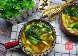 Illustration of how to make scallion oil scissor noodles 10