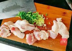 White radish, white fungus and meatball soup recipe 8