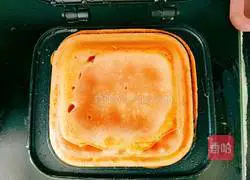 Illustration of how to make watermelon glutinous rice pancakes 10