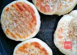 Illustration of how to make salt and pepper pancakes 9