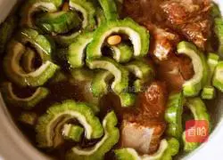 How to make casserole white clams, bitter melon and pork ribs soup Illustration 6