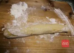Illustration of how to make whole wheat flower rolls 7