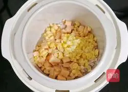 Illustration of how to make oatmeal and sweet potato porridge 5