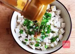 Illustration of how to make tofu with chives 12