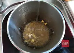 Illustration of how to make fragrant corn juice 3