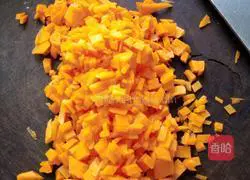 Illustration of how to make radish, beef and egg pancakes 2