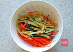 Illustration of how to make cold shredded tofu 6