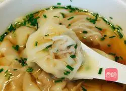 Illustration of how to make pork and celery wontons 6