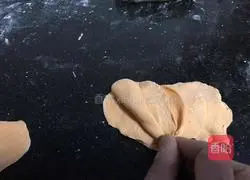 Illustration of how to make rose steamed buns 3