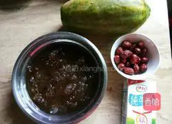 Illustration of how to make papaya stewed with milk and peach gum 1