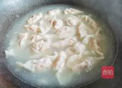 Illustration of how to make spicy and sour soup dumplings 7