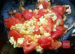 Illustration of how to make tomato braised noodles 9