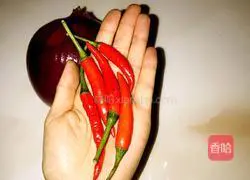 Illustration of how to make cold folded ear root (Houttuynia cordata) 3