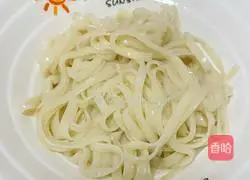 Illustration of how to make peanut noodles 3