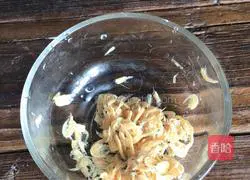 Illustration of how to make shrimp and cucumber soup 6