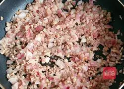 Illustration of how to make handmade mixed noodles 5