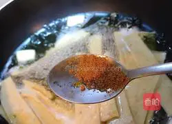 Illustration of how to make Korean fish cake soup 5