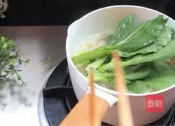 Illustration of how to make lean pork noodles with cabbage 6