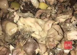 Illustration of how to stew old chicken with parsnips 18