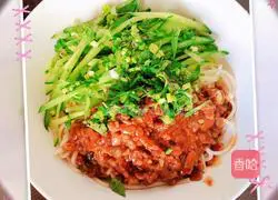 Illustration of how to make a bowl of fried sauce and fried noodles (Lantern Festival on the fifteenth day of the first lunar month) 10