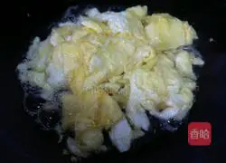 Watermelon rind and scrambled eggs Illustration of how to do it 7