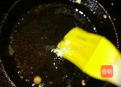 Golden Ham Cake Recipe Illustration 3