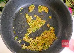 Illustration of how to make mushroom soup with tomato sauce 7